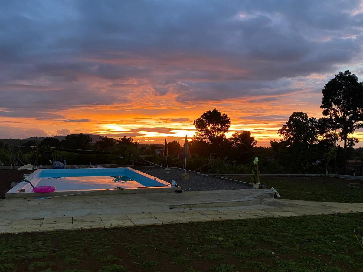 Concetta Tourist Inn Manolo Fortich 外观 照片